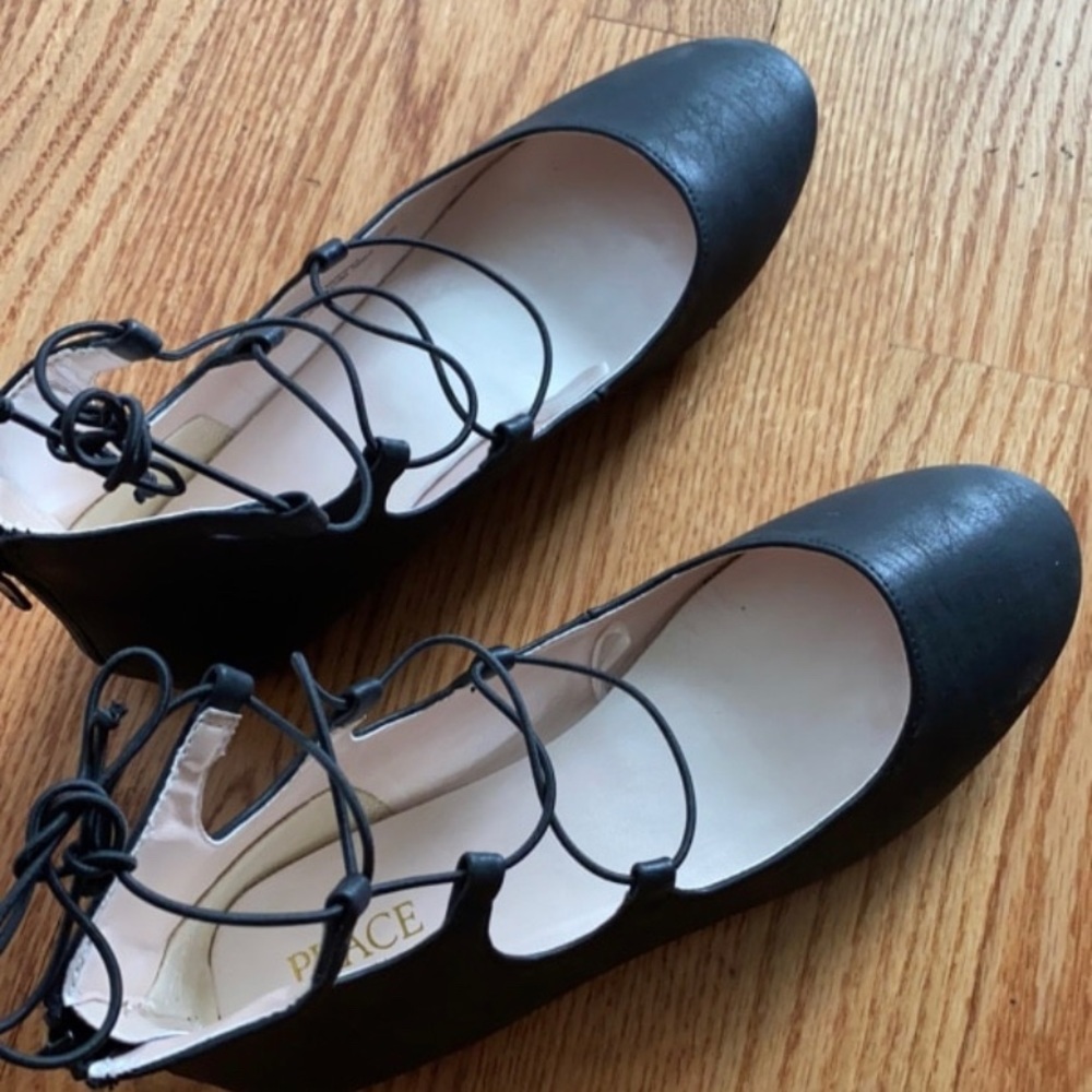 Children place girl dress shoe size 5